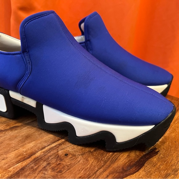 Stylish Blue Slip-On Women's Sneakers EUR 38.5 / US 8.5 IRI - wavy platform - Picture 6 of 6